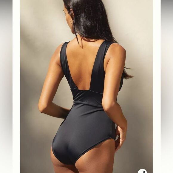 Andie Swim One Piece Swimsuit Black Size Medium - Picture 2 of 11